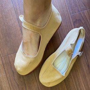 COPY - URBAN OUTFITTERS | 7.5 | Mary Jane Ballerina Flats